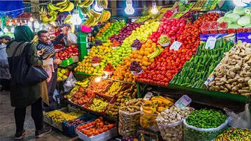 آخرین قیمت‌ها از بازار میوه و سبزیجات؛ کاهو ۹۸ هزار تومان شد!