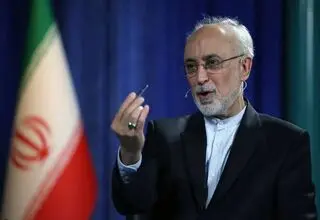 چاقویی که ظاهرا آمریکا برای ایران تیز می‌کند در حقیقت برای چین و روسیه است