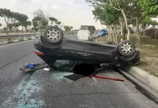 واژگونی مرگبار پژو ۲۰۶ در بزرگراه تهران–قم 
