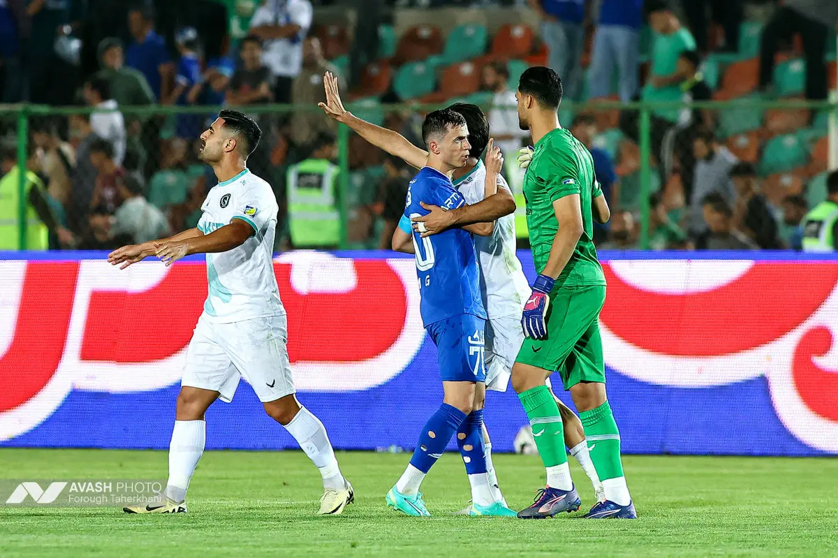 لیگ برتر فوتبال - استقلال و پیکان