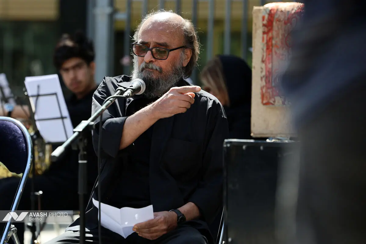 مراسم تشییع پیکر احمد پژمان
