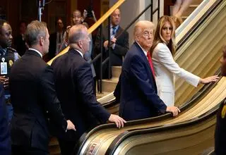 از خرابی پله برقی برای ترامپ تا قطع میکروفن حامیان فلسطین