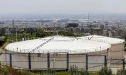 سوختن مشتقات نفتی در اطراف انبار نفت شهران دود سیاه ایجاد کرد