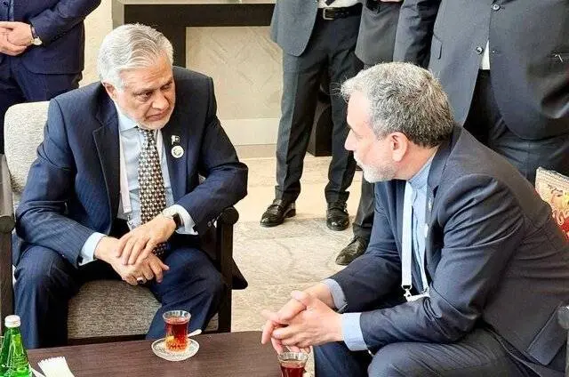 رایزنی دیپلماتیک تهران و اسلامآباد؛ دیدار وزیران خارجه ایران و پاکستان