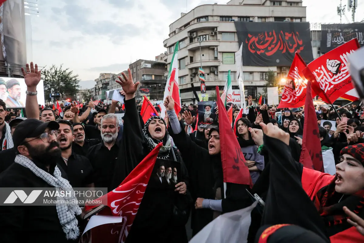 مراسم تشییع پیکر مطهر رهبر شهید انقلاب در تهران - ۱