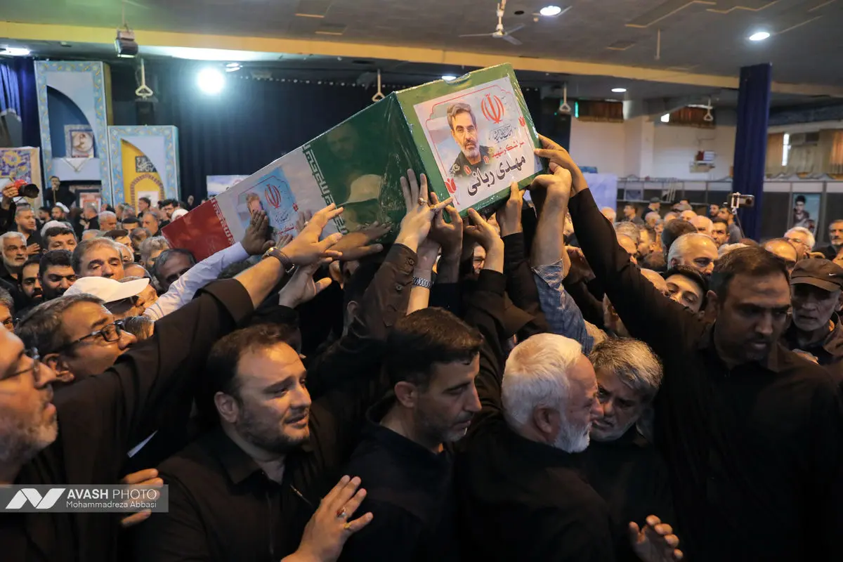 مراسم تشییع پیکر سردار حاجی زاده