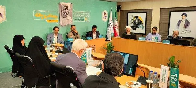 تقریظ رهبری بر کتاب «روحالله» منتشر شد