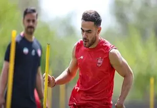 اوستون اورونوف تیم پرسپولیس را ترک می‌کند
