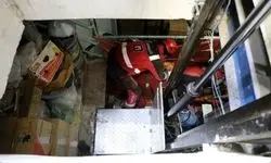 سقوط یک کارگر از ارتفاع با دستگاه بالابر