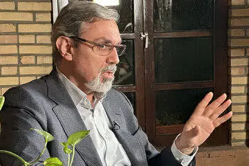 جانشین وزیر بهداشت: پزشکی غیرانتفاعی شود، استعفا می‌دهم