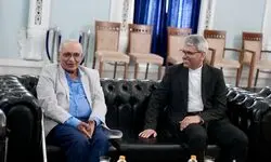 گفت‌وگوی صمیمانه سخنگوی وزارت امور خارجه و استاد هوشنگ مرادی کرمانی