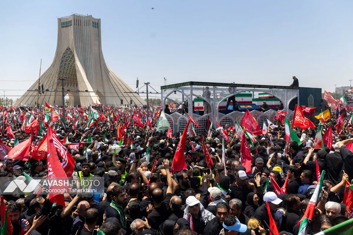 مراسم تشییع پیکر مطهر رهبر شهید انقلاب در تهران - ۴