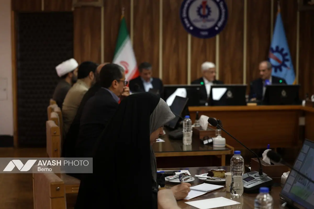 بازدید معاون اول رییس جمهور از دانشگاه علم و صنعت