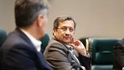 اولویت نخست بانک مرکزی در شرایط کنونی ایجاد ثبات اقتصادی است