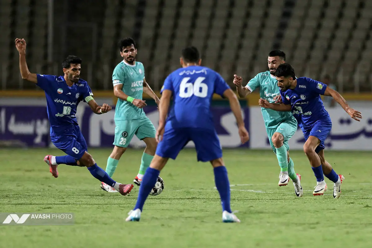 اعتصاب ادامه‌دار بازیکنان استقلال خوزستان