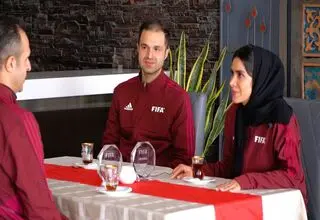 نصب دوربین روی لباس داوران دربی+ فیلم