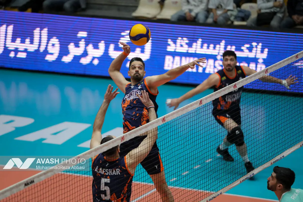 دیدار تیم های والیبال پیکان تهران و سایپا تهران