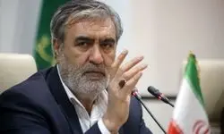 عزیزی: آمریکا حق تهدید ملت ما را ندارد