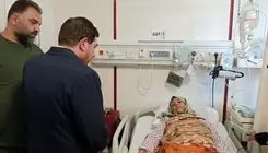 عیادت مخبر از مجروحان حملات تروریستی اسرائیل