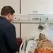 عیادت مخبر از مجروحان حملات تروریستی اسرائیل