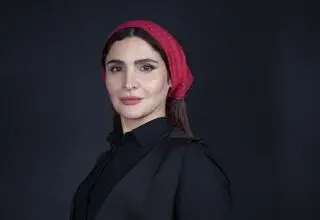 ایفای نقش نورا هاشمی در نمایش 