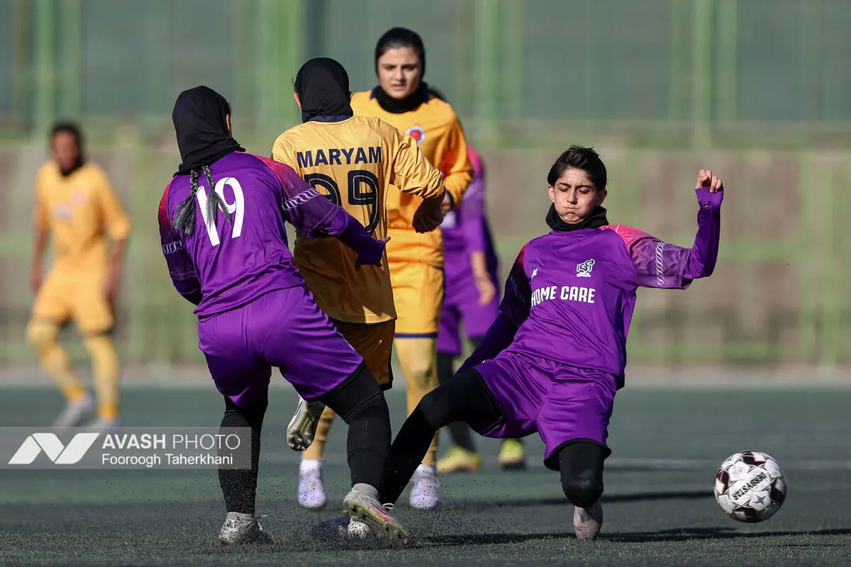 لیگ برتر فوتبال زنان ـآوای تهران و خاتون بم