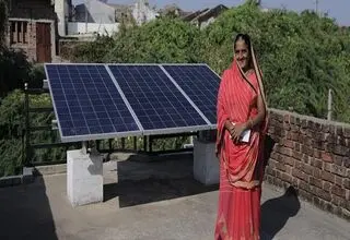 نیروگاه برق خورشیدی یا کارخانه زباله‌سازی؟