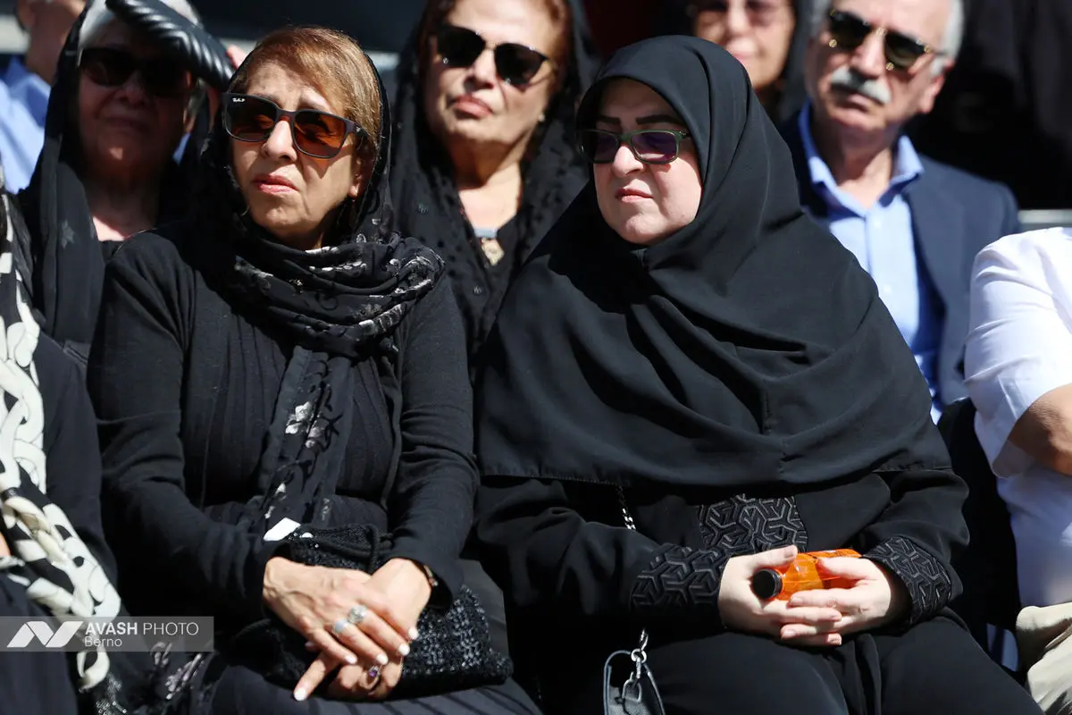 مراسم تشییع پیکر احمد پژمان