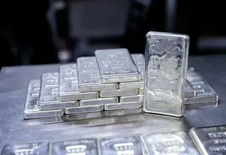 کاهش ۵ هزار تومانی قیمت نقره جهانی