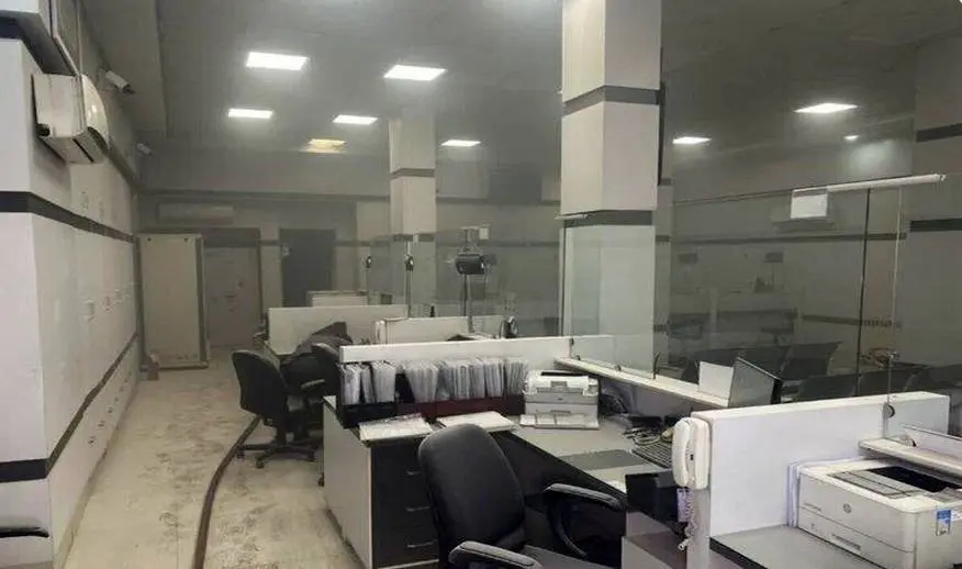 آتش مهیب در بانک مشهد