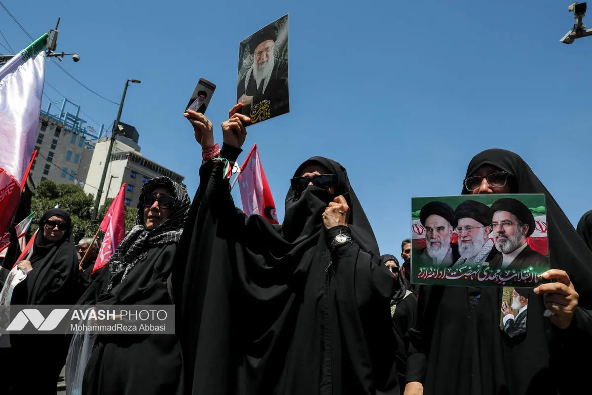 مراسم تشییع پیکر مطهر رهبر شهید انقلاب - مشهد
