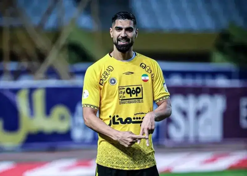 رسمی: خرید بزرگ گلگهر از پرسپولیس و سپاهان!