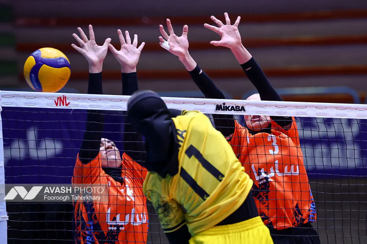 لیگ برتر والیبال زنان _ سایپا ۳ و نفت امیدیه صفر