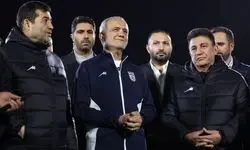 رئیس‌جمهور همراه با ملی‌پوشان فوتبال کشورمان پا به توپ شد