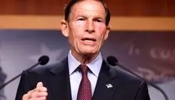 سناتور آمریکایی: جنگ در ایران افزایش سرسام‌آور قیمت‌ها در آمریکا را به دنبال داشت