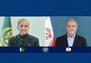 پزشکیان با نخست وزیر پاکستان گفت‌و‌گو کرد