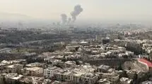 ایستاده در میدان