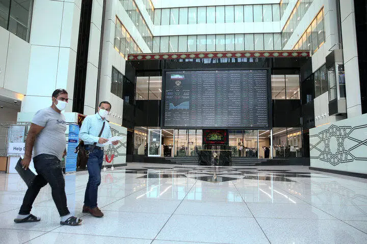 افت سنگین شاخص بورس/۲۷۰۰ میلیارد پول حقیقی از بازار خارج شد