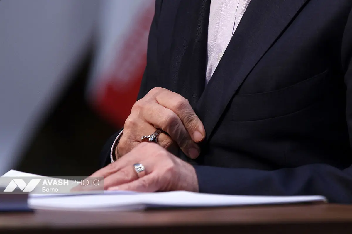 نشست خبری رئیس مجلس شورای اسلامی