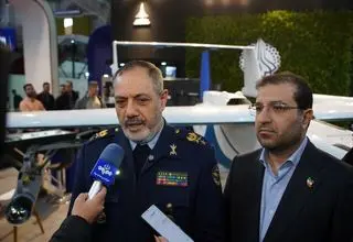 تاکید وزیر دفاع بر توسعه همکاری با شرکت‌های فناور