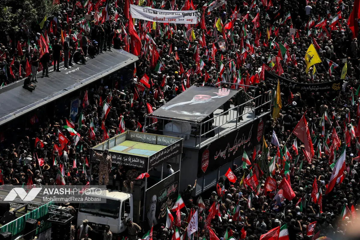 مراسم تشییع پیکر مطهر رهبر شهید انقلاب در تهران -