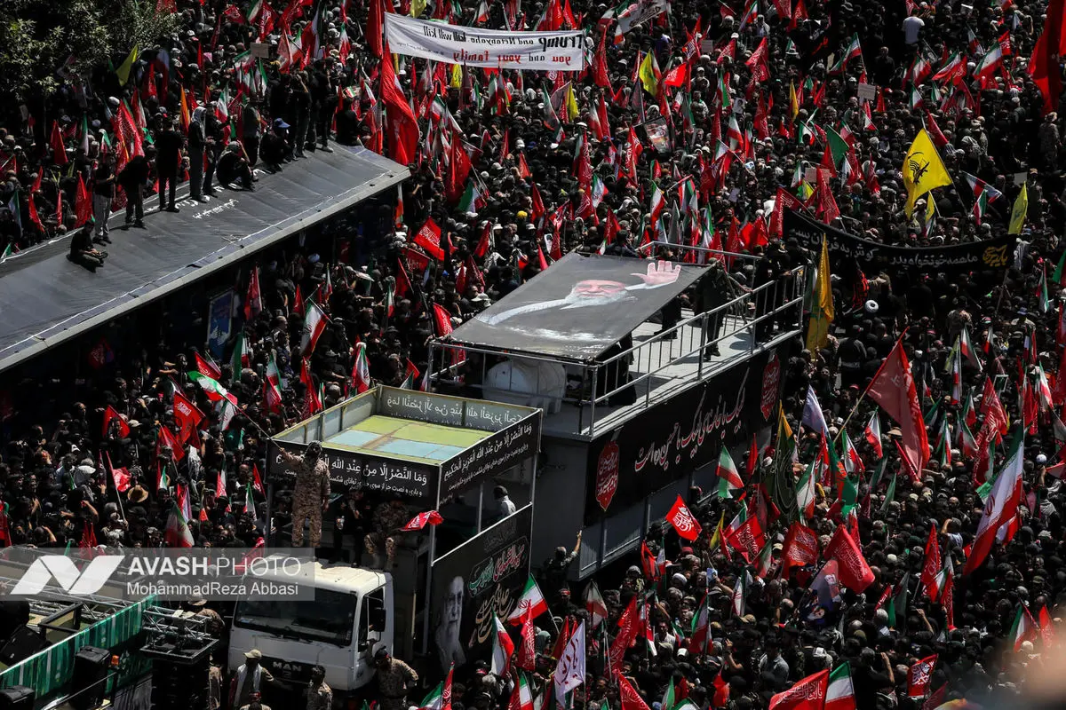 مراسم تشییع پیکر مطهر رهبر شهید انقلاب در تهران -