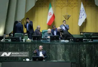 در هیات رئیسه به این نتیجه رسیدیم که هیچ استیضاحی فعلاً به جریان نیفتد 