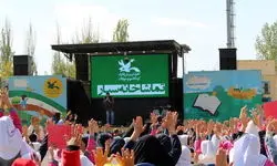 تماشاخانه‌های سیار کانون به زنجان و لرستان رفت