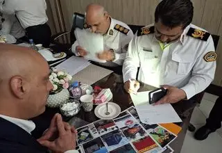 قطع برق مرکز پلیس راهور هنگام پاسخگویی رئیس پلیس به مراجعان!