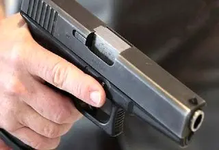 فیلم جولان اوباش با اسلحه اسباب‌بازی 