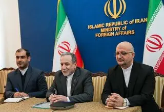 نشست وبیناری عراقچی با سفرا و رؤسای نمایندگی‌های ایران در اروپای شرقی