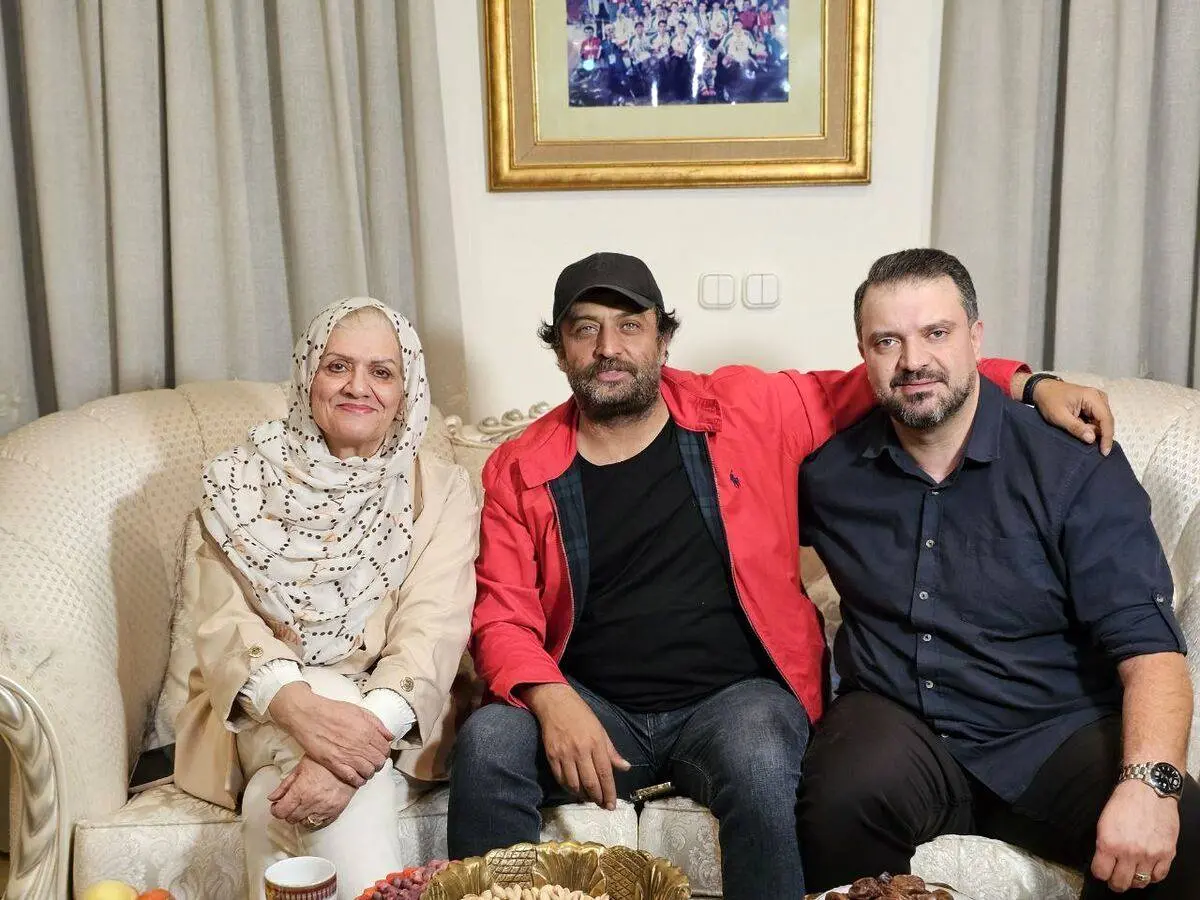 رونمایی از راوی پدر استقلال / ستارگان سینما در فیلم اسطوره آبی ها!