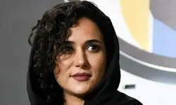 مراسم منتقدان سینما: استایلی چشم‌نواز از پریناز ایزدیار!