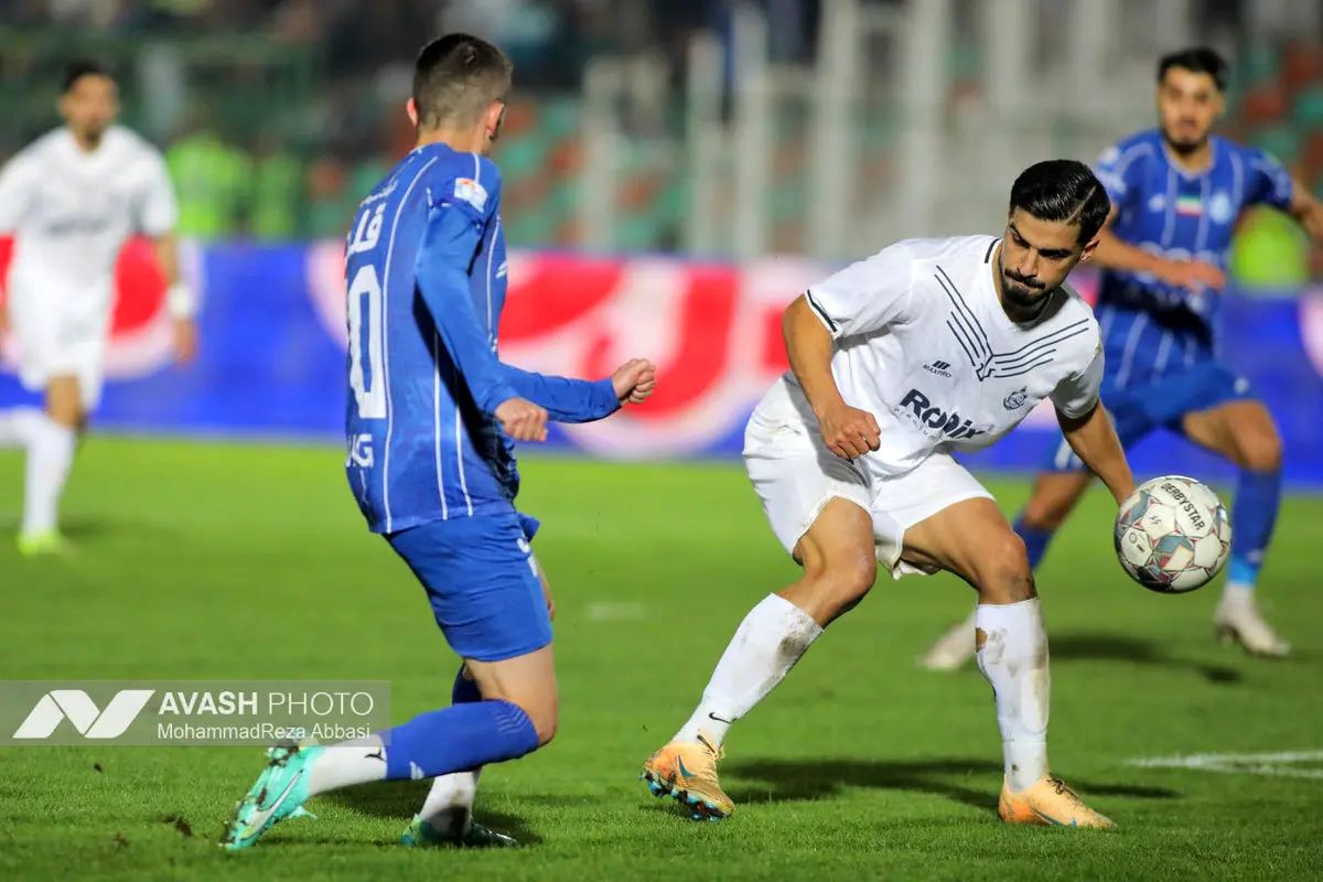 دیدار تیم های فوتبال استقلال تهران و ملوان بندر انزلی